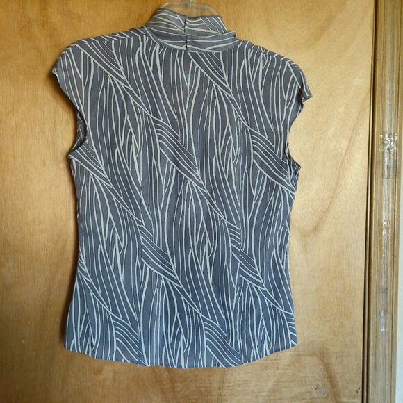 Talbot Petites Pure Silk Blouse Size 4  Gray White  Sheer - Picture 3 of 6